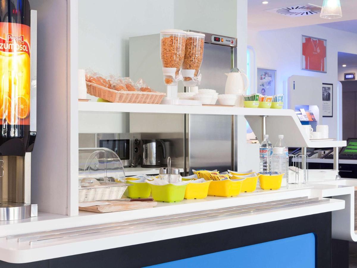 Ibis Budget 레이다 외부 사진